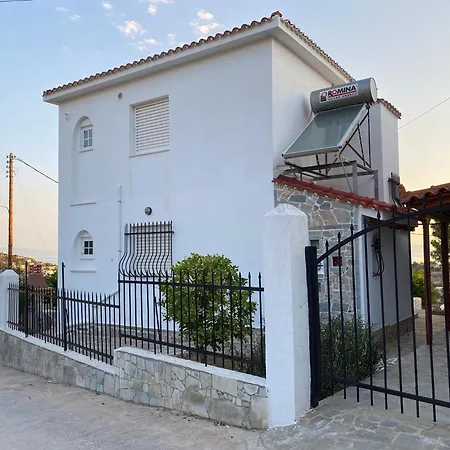 Completely Self-contained, Aegina * Vathi (Aegina)