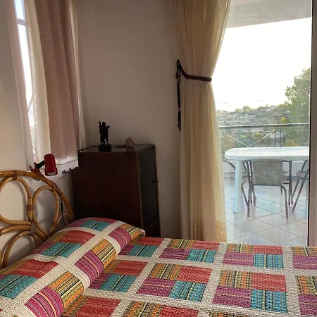 Completely Self-contained, Aegina Vathí