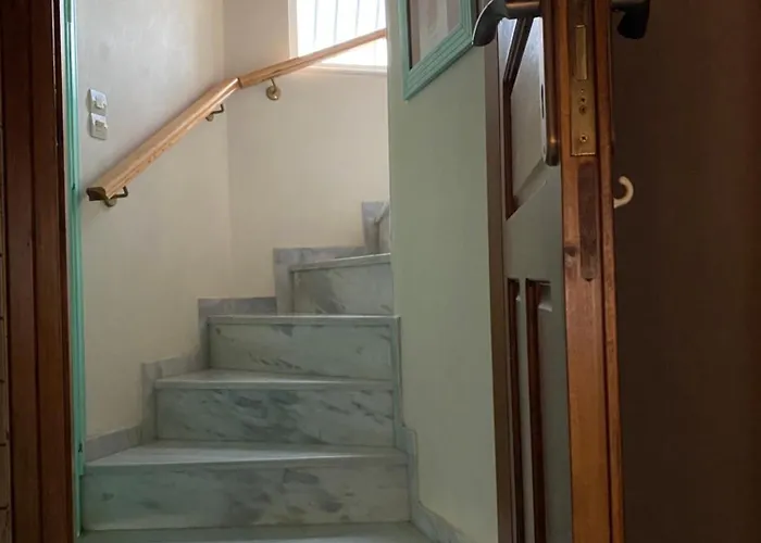 Completely Self-contained, Aegina * Vathí