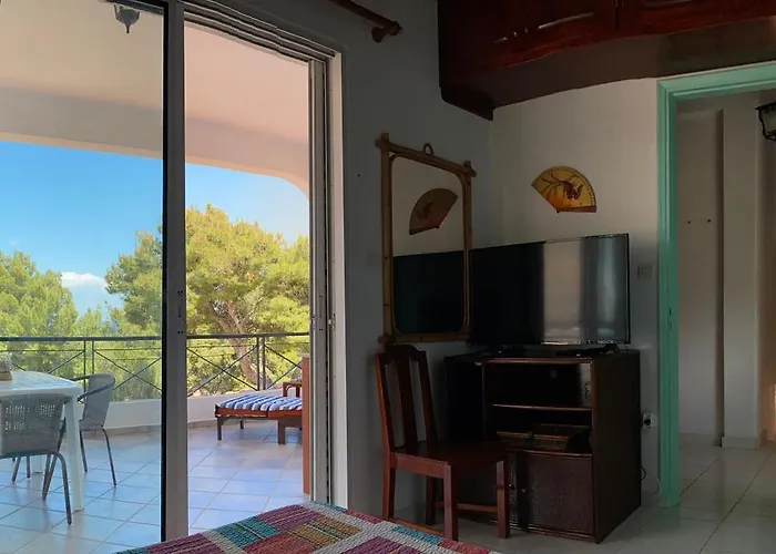 Completely Self-contained, Aegina *