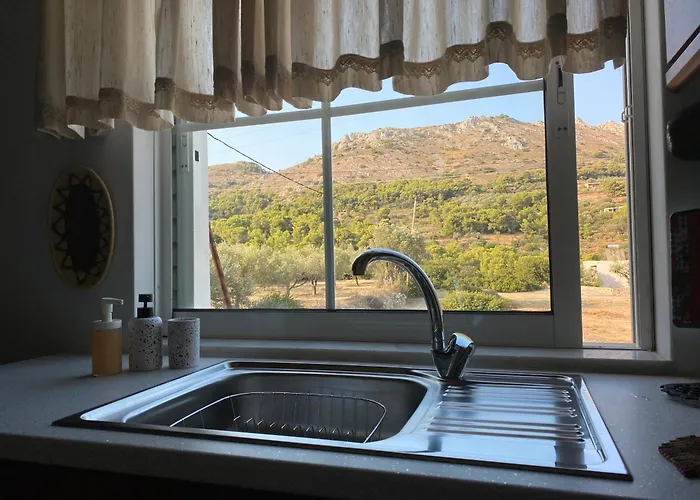 Completely Self-contained, Aegina