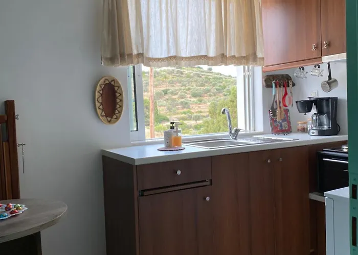 Completely Self-contained, Aegina