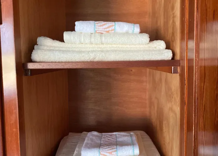 Completely Self-contained, Aegina